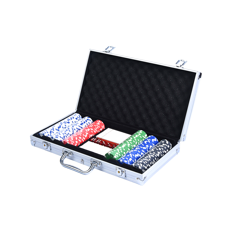 Sarung Aluminium Lengkap dengan Set Cip Poker Premium Dadu dan Butang Peniaga