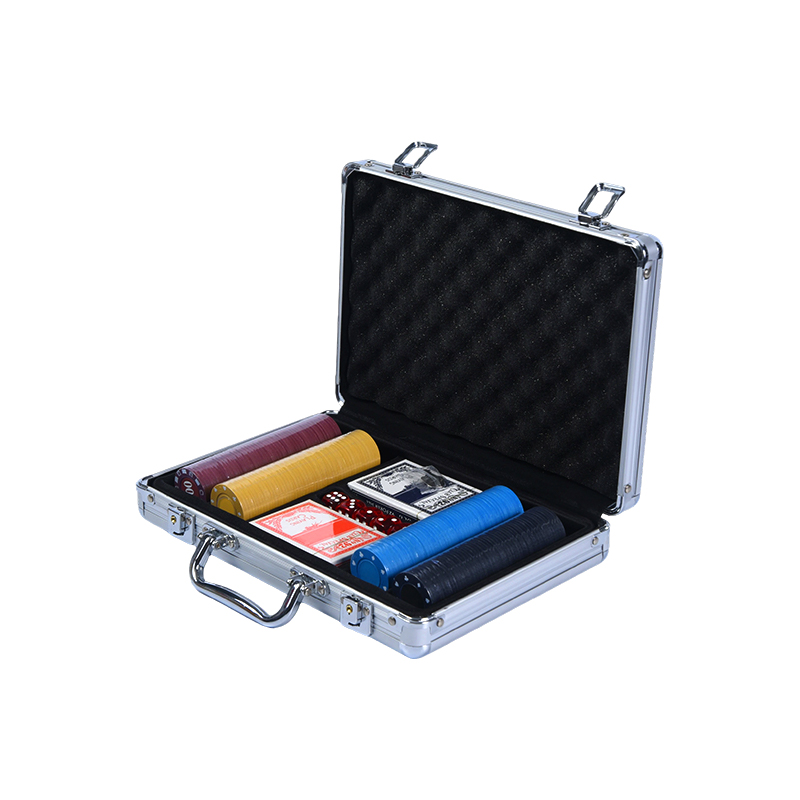 Sarung Set Cip Poker Aluminium Bertekstur Hitam dengan Aksesori