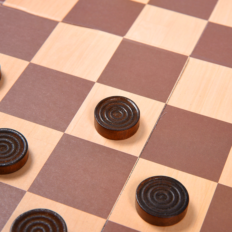 Permainan Papan Checkers Kayu – Permainan Strategi Klasik dengan Dua Pilihan Pembungkusan
