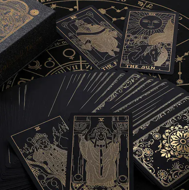 Bagaimana untuk Membaca Kad Tarot untuk Pemula?